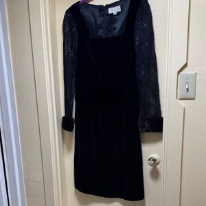 Saks Fifth Avenue Elegant Black Dress with Lace and Fur Accents